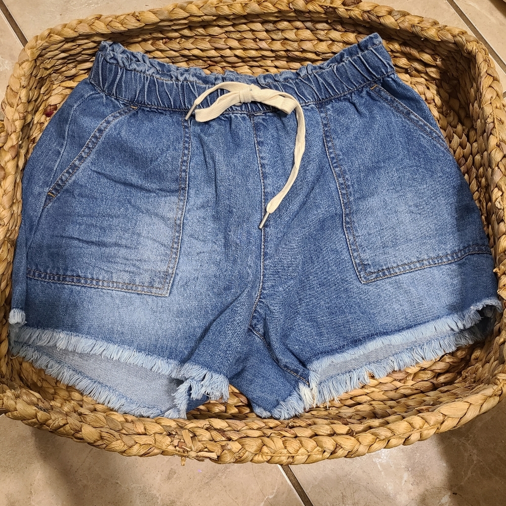 Size smal shorts